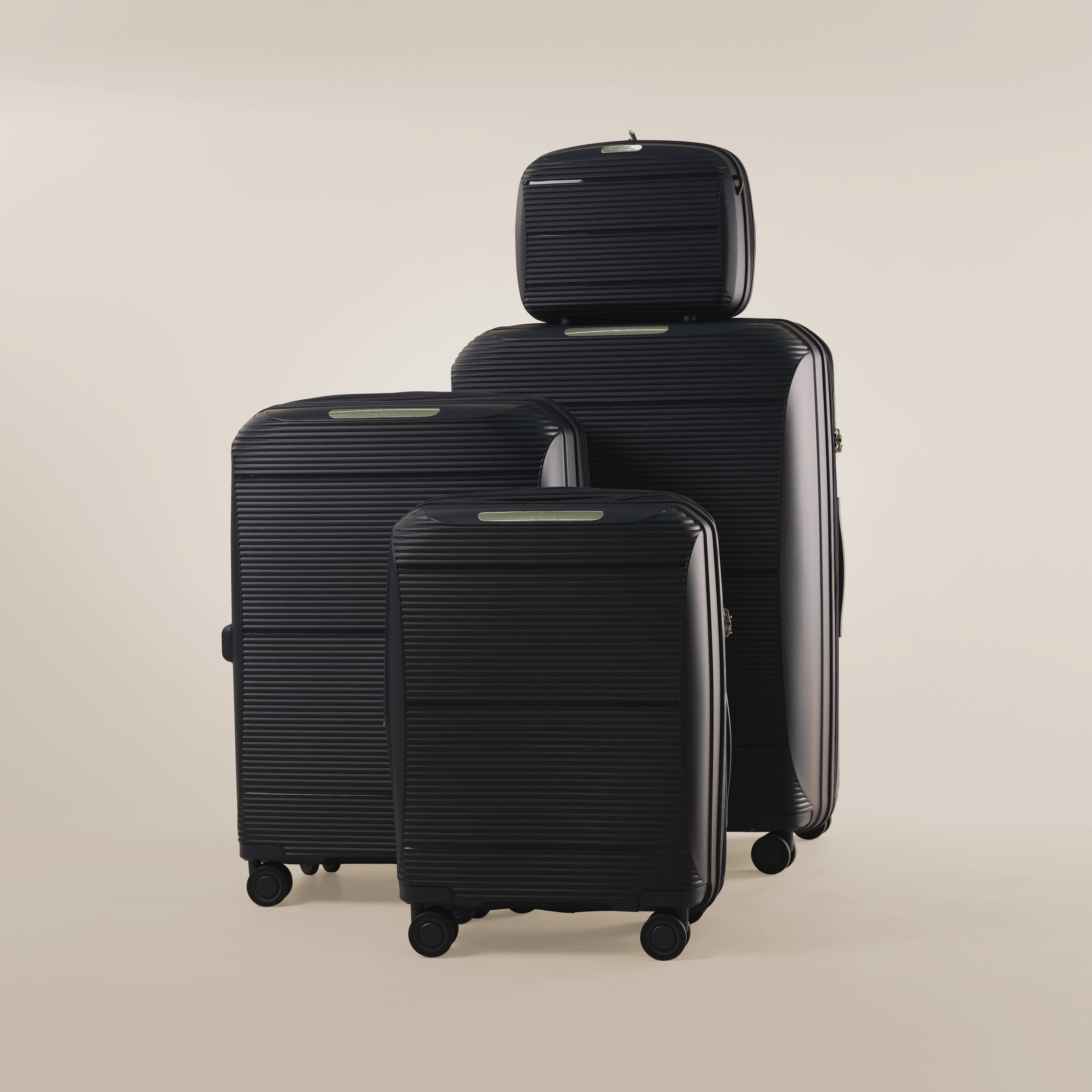 Vienna Suitcase, Unbreakable Set of 3 + Beauty Case - Champagne