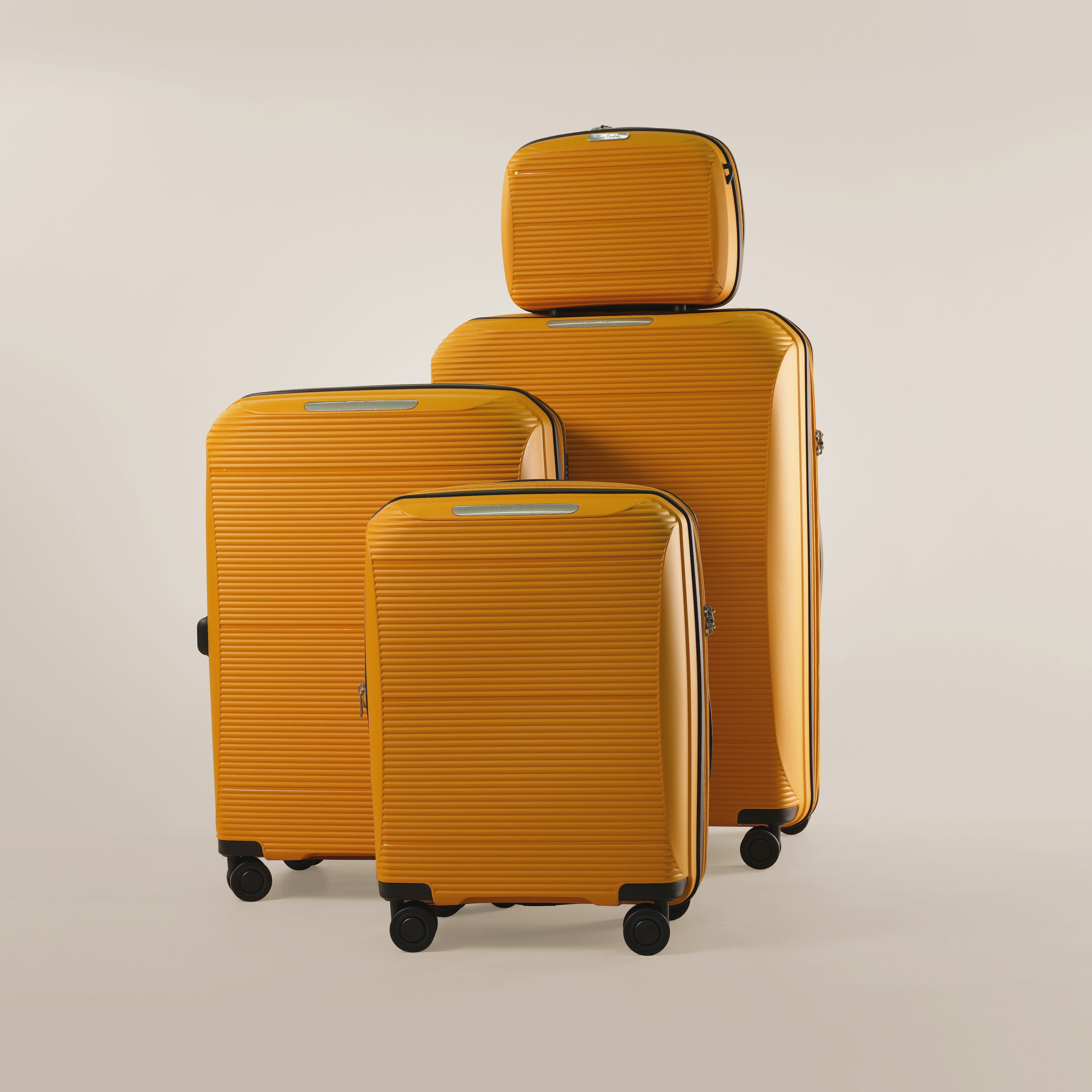 Vienna Suitcase, Unbreakable Set of 3 + Beauty Case - Champagne