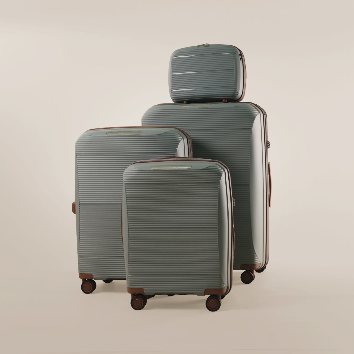 Vienna Suitcase, Unbreakable Set of 3 + Beauty Case - Light Silver - MOON - Luggage & Travel Accessories - Pierre Cardin
